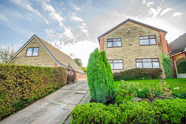 Detached house to rent in Windsor Drive, Liversedge