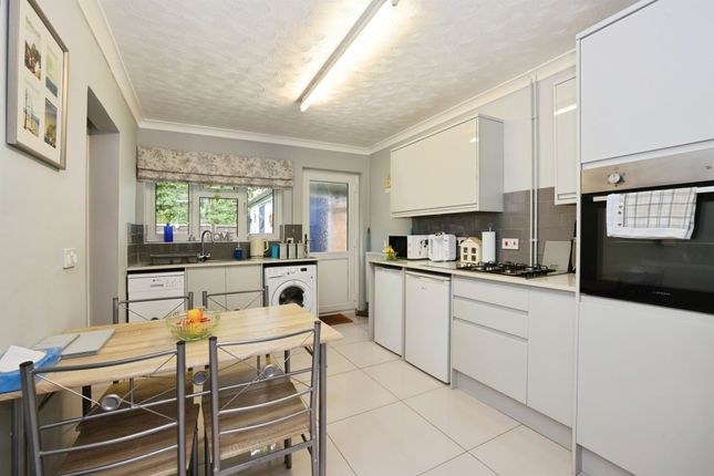 12, Acre Path, Andover photo 3