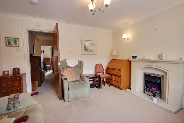 12, St. Ellens Court, Beverley photo 2