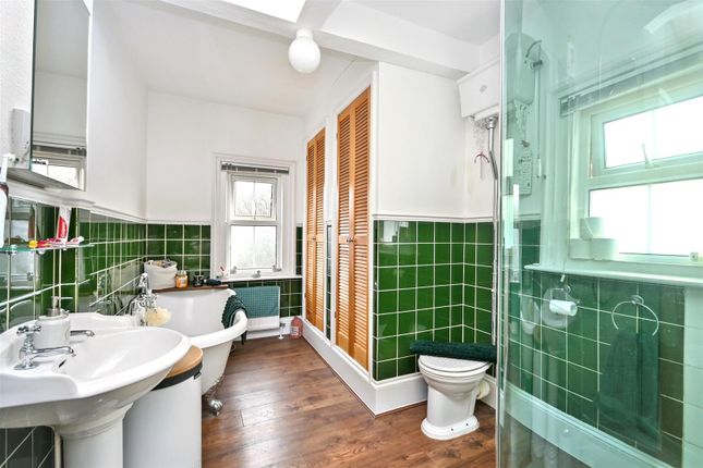 Flat B, 2, Jevington Gardens, Eastbourne photo 4