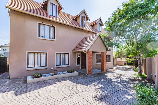 Detached house for sale in 2485 Valley View Estate, 6900 Belladonna Avenue, Valley View, Centurion, Gauteng, South Africa