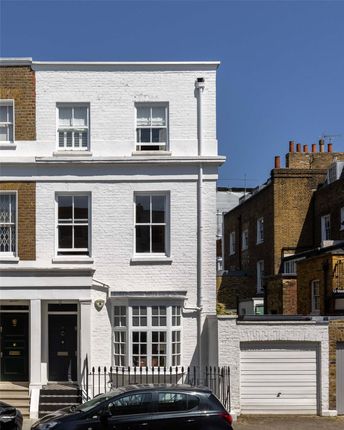 End terrace house for sale in Ovington Street, Chelsea