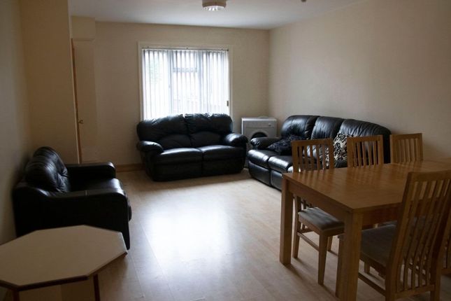 Property to rent in Charter Avenue, Coventry