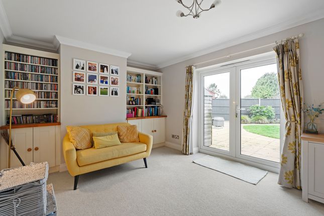 1, Queens View, Netley Abbey photo 4