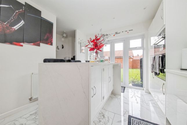 40, Bellona Way, COLCHESTER photo 3