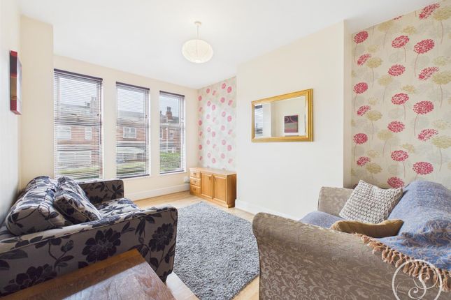 62, Savile Place, Leeds photo 2