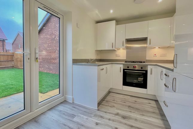 Thumbnail Terraced house to rent in Nonsuch Avenue, Bishopton, Stratford Upon Avon