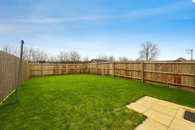 29 Orchard Way, Grantham photo 2