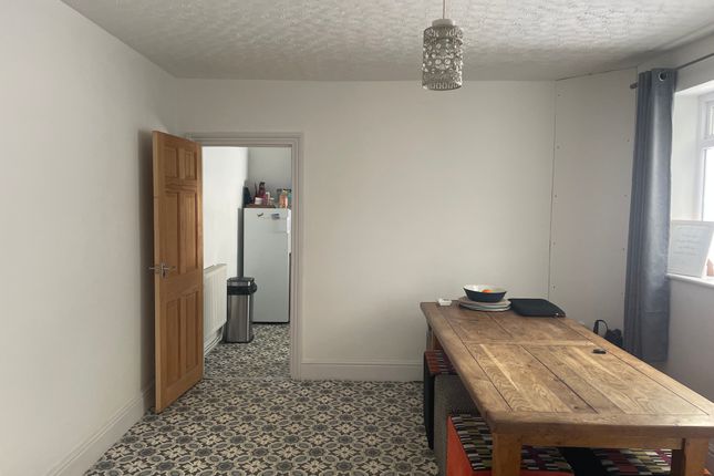 82, Victoria Road, Exmouth photo 4