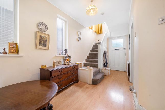 55, Cheviot Road, London photo 4