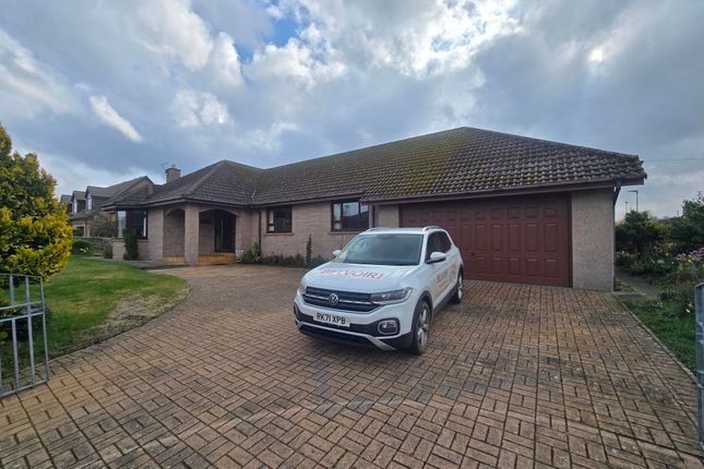 Bungalow to rent in Thom Street, Hopeman, Moray IV30