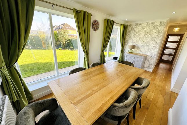 13, St Stephens Crescent, Gilberdyke photo 4
