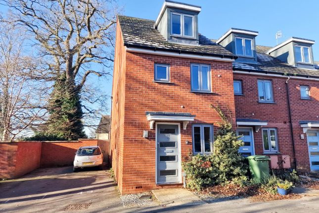 3-bed house on 43, Graces Field, Stroud, £1,400/mo