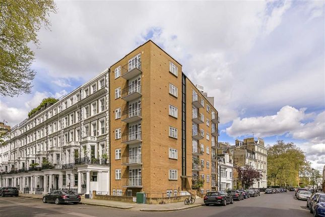 Thumbnail Studio for sale in Courtfield Gardens, London