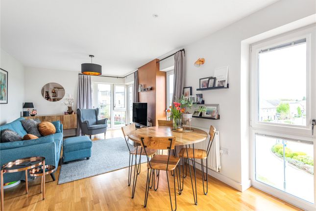 Flat 18 Windsor Court, 1, Pennyroyal Drive, West Drayton photo 3