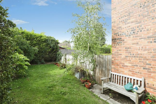 Flat 3 Ivy Court, Weaverham Road, Northwich photo 4