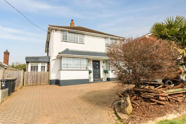 23, Oakleigh Avenue, Hockley photo 2