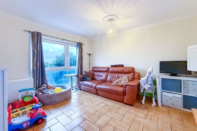 7B,, Wick Parade, Littlehampton photo 3
