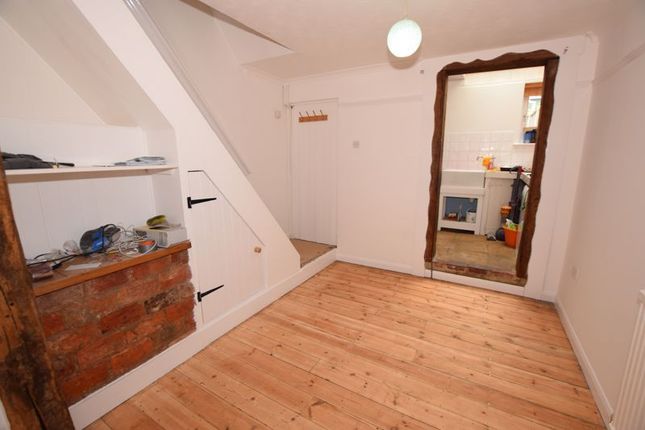 Cottage to rent in Bow Street, Alton