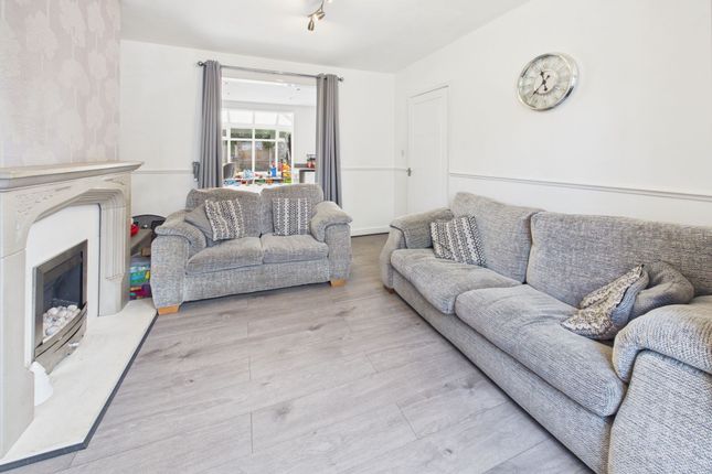 24 Hertford Drive, Manchester photo 2