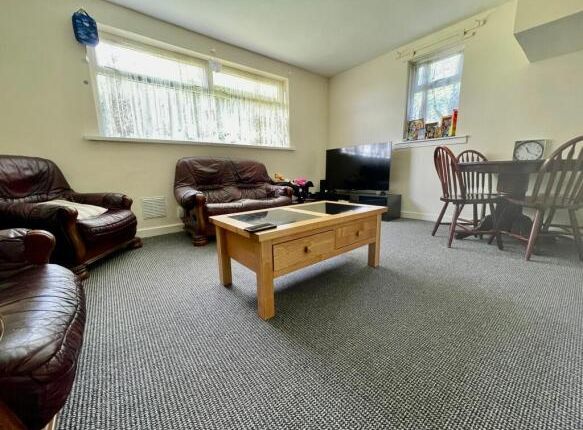 4, Greenland Crescent, CARDIFF photo 2
