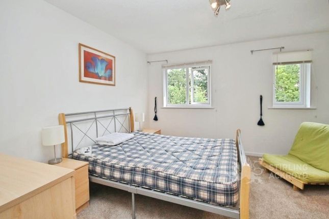 11, Waverley Court, Surrey photo 4