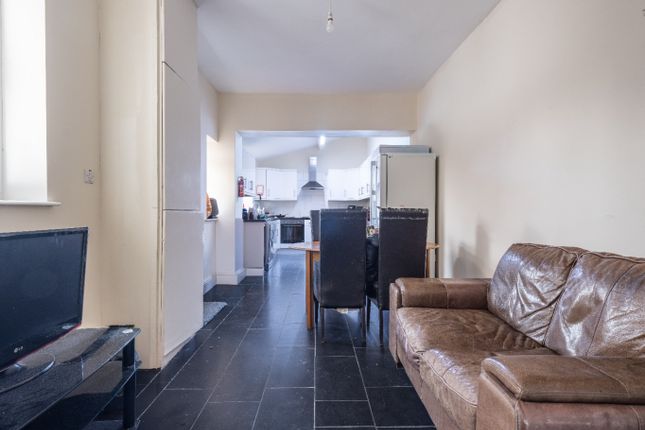 Cavendish Place, Newcastle Upon Tyne photo 3