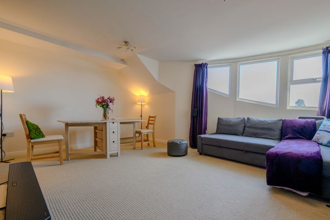 51, Quakers Court, Abingdon photo 2
