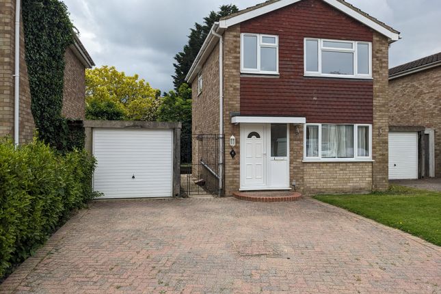 Thumbnail Detached house to rent in Fishers Road, Staplehurst