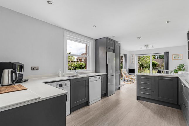 142, Leckhampton Road, Cheltenham photo 4