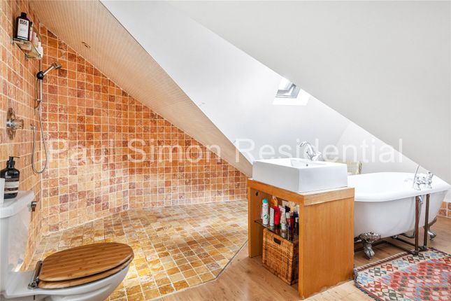 End terrace house for sale in Warham Road, Harringay, London