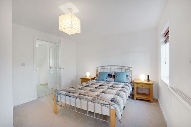 Town house for sale in Moat Lane, Lower Upnor