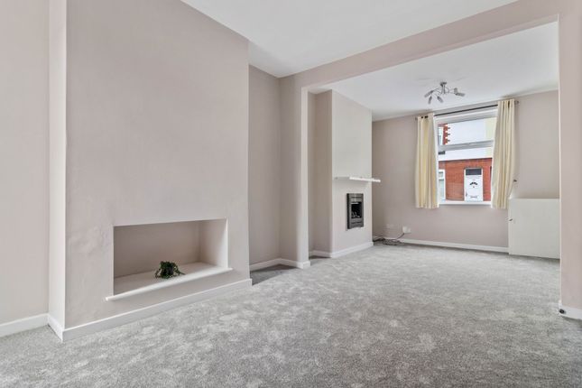 123 Cumberland Street, Warrington photo 2