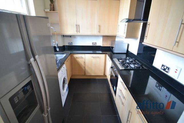 21 Osterley Gardens, Chevy Road, Hanwell, Hanwell photo 3