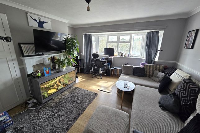 52 Maylands Drive, Sidcup photo 5