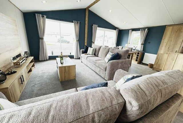 2-bed caravan on 5, Winchelsea Sands Holiday Park, Winchelsea, £164,995
