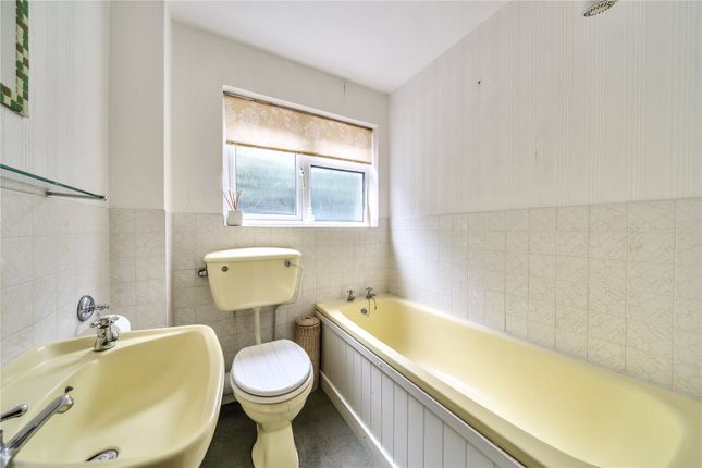 Flat for sale in Bickley Road, Bromley