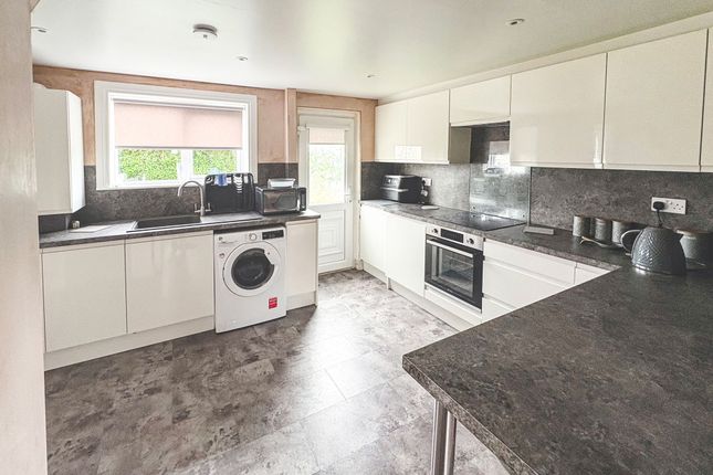 6, Dippin Place, Saltcoats photo 4