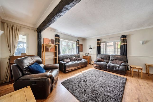 April Cottage, 50, Winkfield Road, Berkshire photo 3