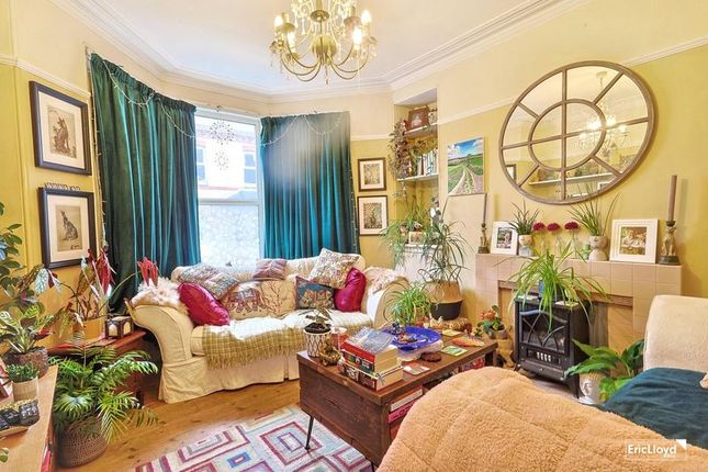 18, Drew Street, Brixham photo 3
