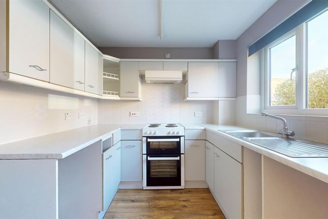 17, Bramley Close, Bath photo 3