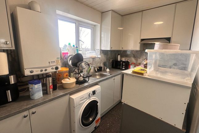 409, Staines Road, Feltham photo 3