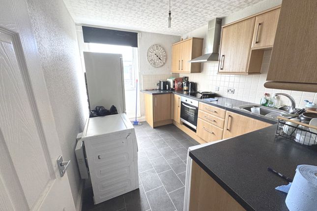 Flat 1b, Charlesway court, Lea Road, Preston photo 4