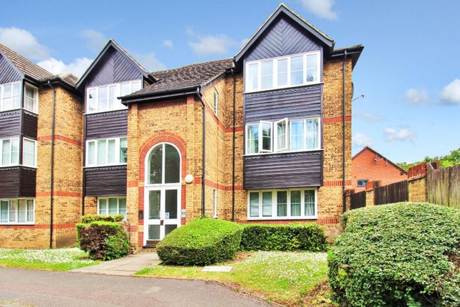 Flat for sale in River Meads, Stanstead Abbotts, Ware