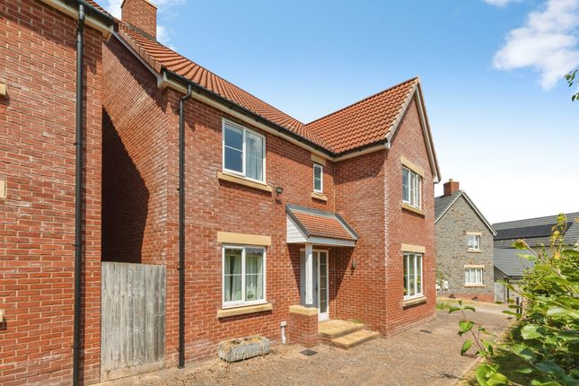 3, Kestrel Road, WOTTON-UNDER-EDGE photo 2