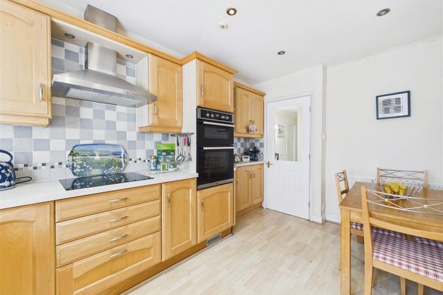 10, Bents Crescent, Dronfield photo 4