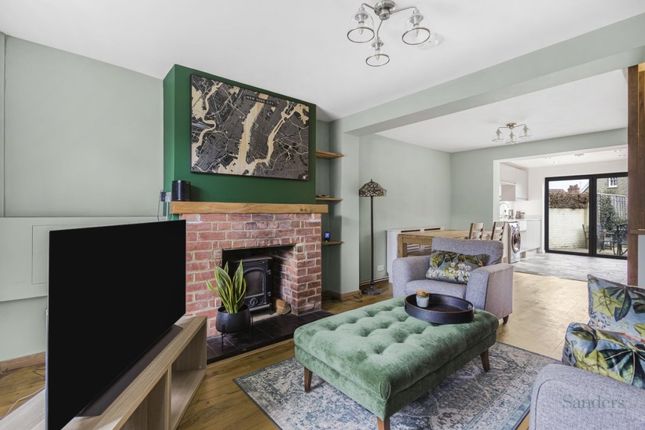 2-bed house on Chapel Hill, Stansted Mountfitchet, £400,000