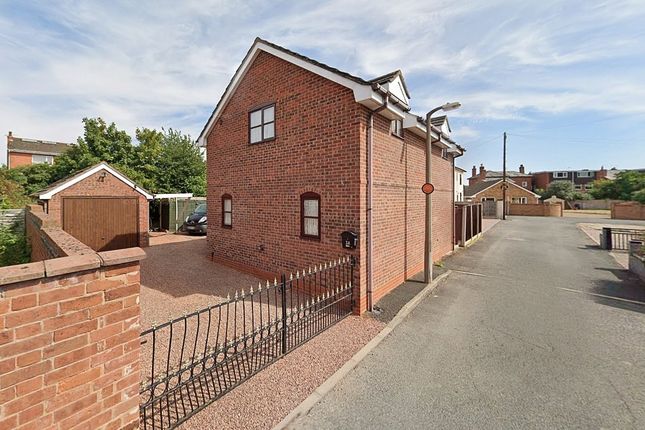 Thumbnail Detached house for sale in Avenue Road, Worcester, Worcestershire