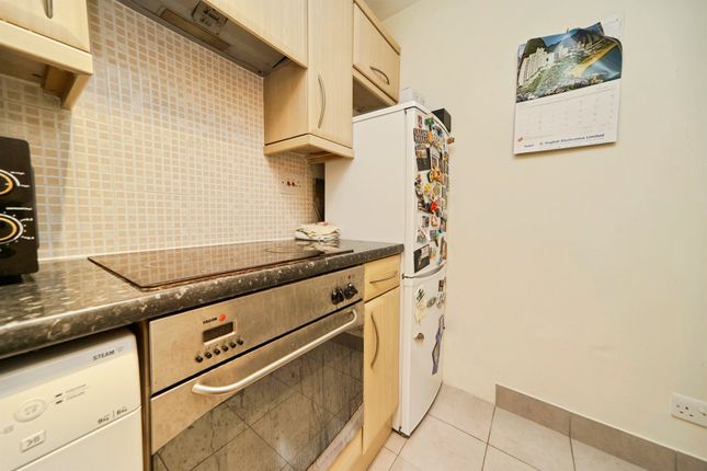 26, Bolton Grange, Leeds photo 3
