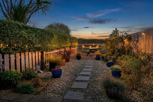 4, Rook Farm Way, Hayling Island photo 2